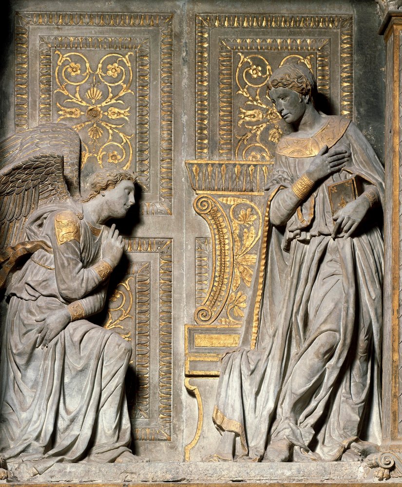 Annunciatie, hoogreliëf van Donato de Bardi, genaamd Donatello (ca. 1386-1466), 1435, Chiesa di Santa Croce, Florence door Donatello