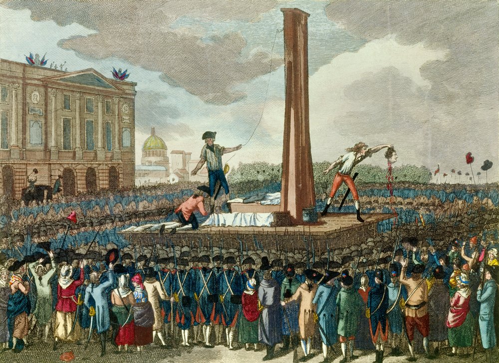 Franse Revolutie: executie met de guillotine van koning Lodewijk XVI (1754-1793), de beul toont zijn afgehakte hoofd. Gravure naar een tekening van Fious. 18e eeuw. Parijs, Musée Carnavalet door French School