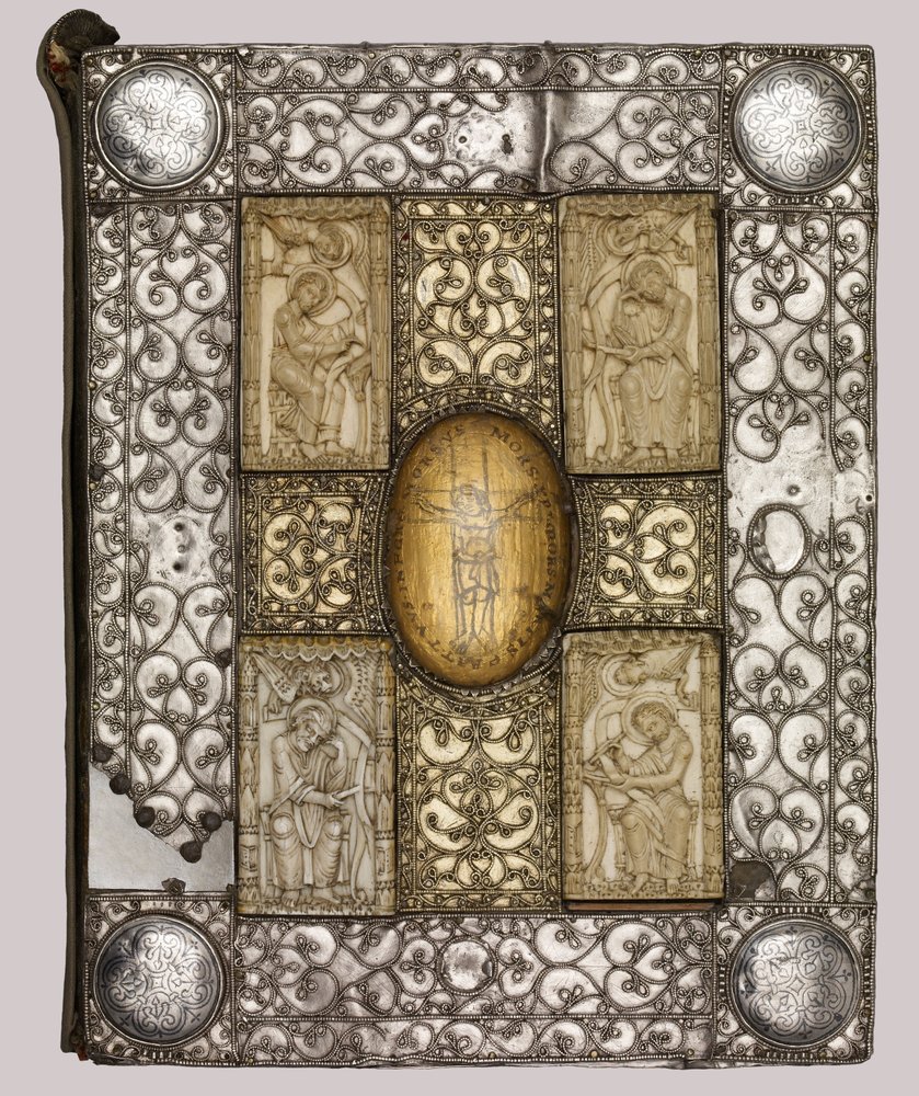 De Mondsee-evangeliën en schatbinding met de evangelisten en kruisiging door Othlon of Regensburg