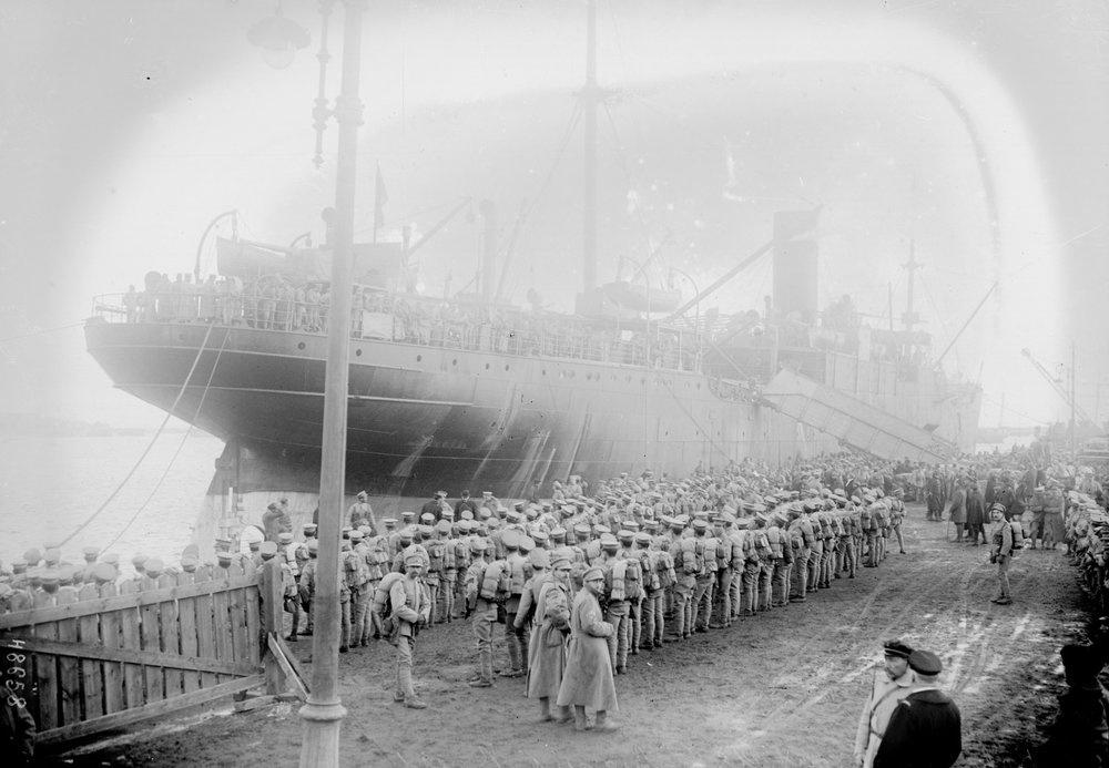 Portugese troepen ontschepen, Brest, 1917 door Unbekannt Unbekannt