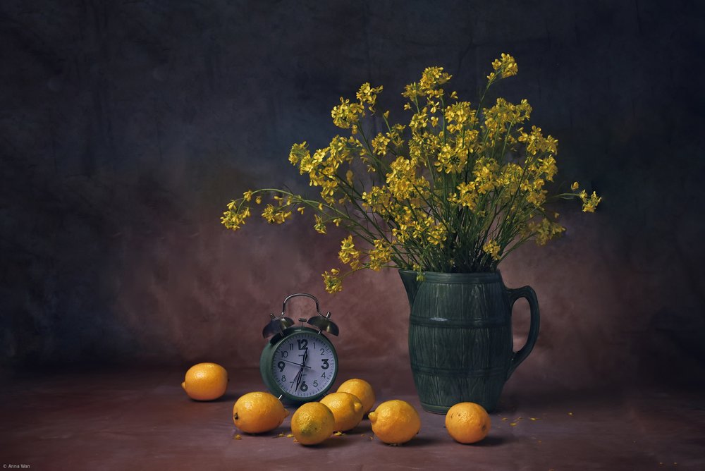 Stilleven met citroen en bloemen door Anna Wan