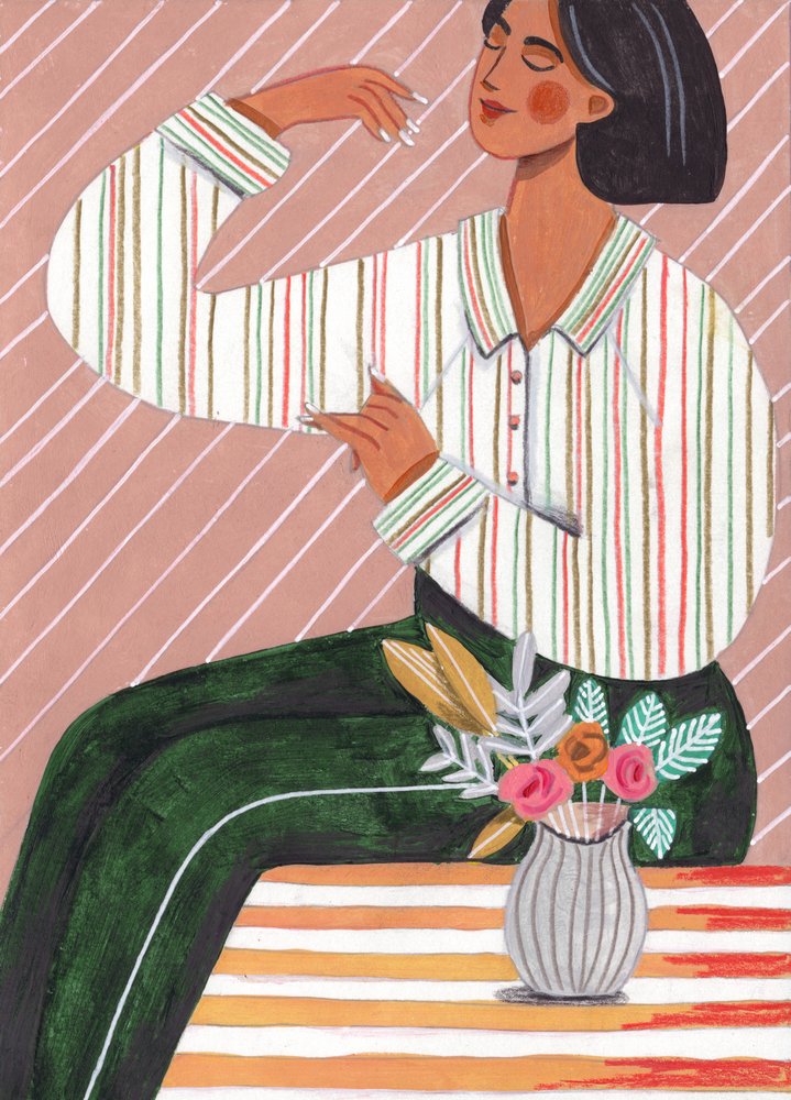 Vrouw in een gestreept shirt en een groene broek door Caroline Bonne Müller