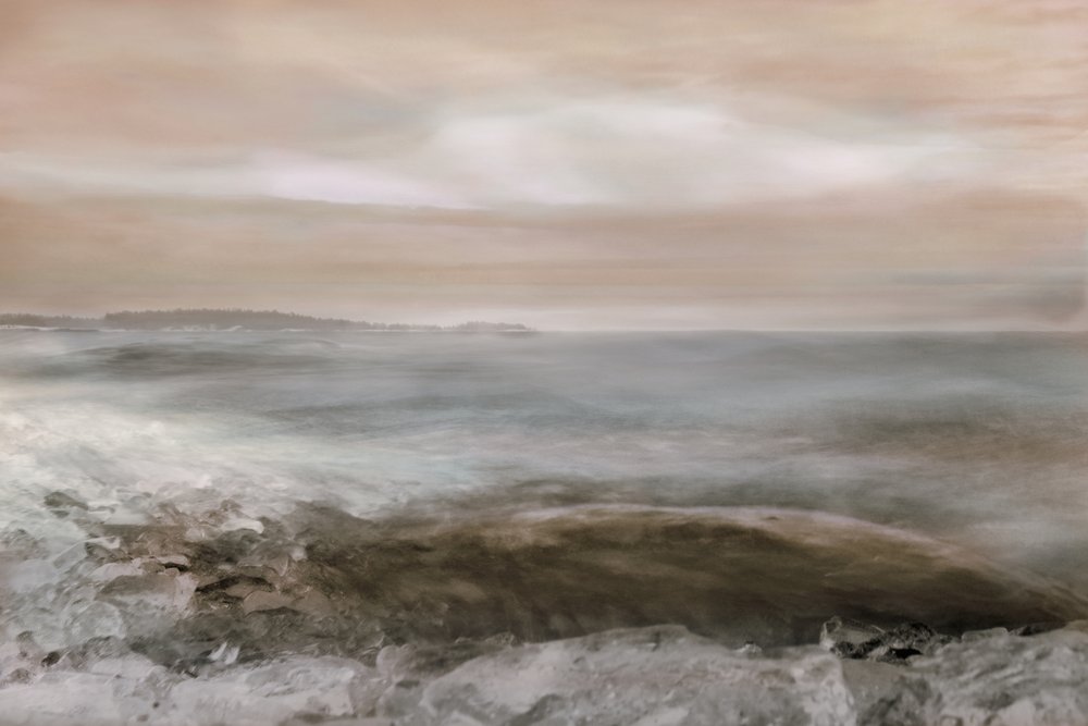 Mistige rust aan de kust door Christina Sillen