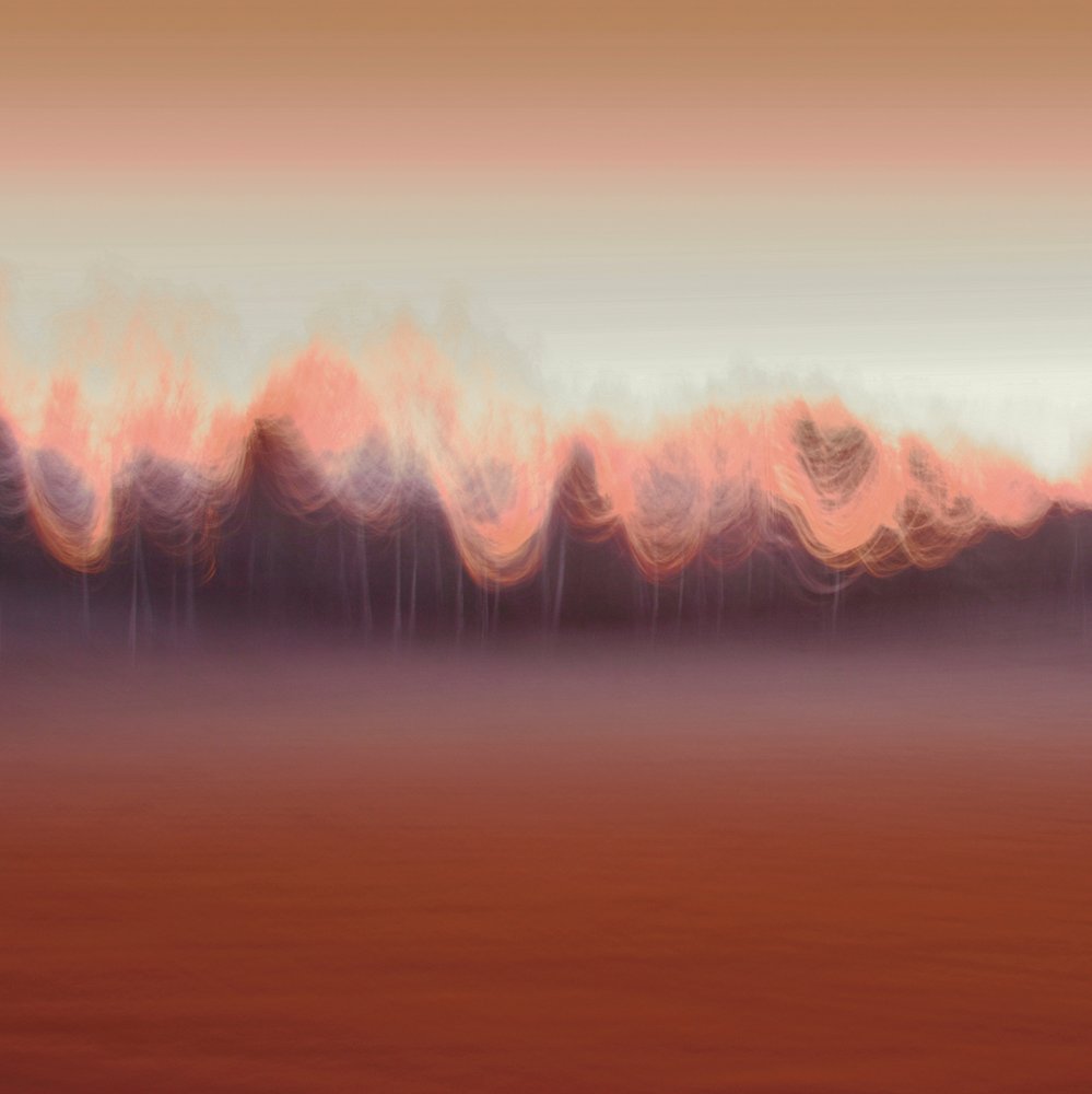 Warm abstract landschap door Christina Sillen