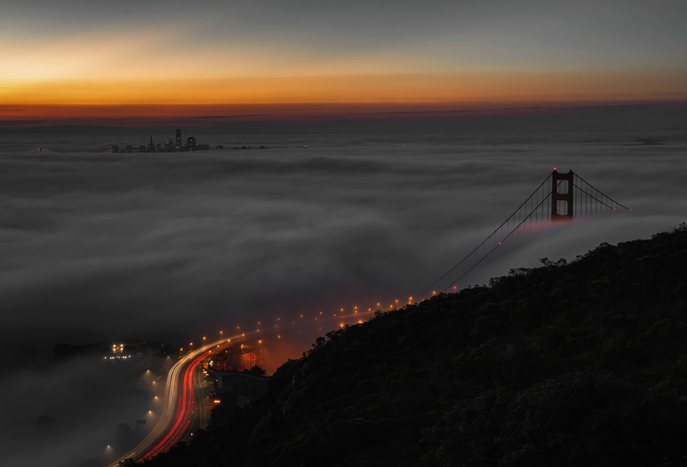 Een mistige nacht bij de Golden Gate Bridge door Chuanxu Ren