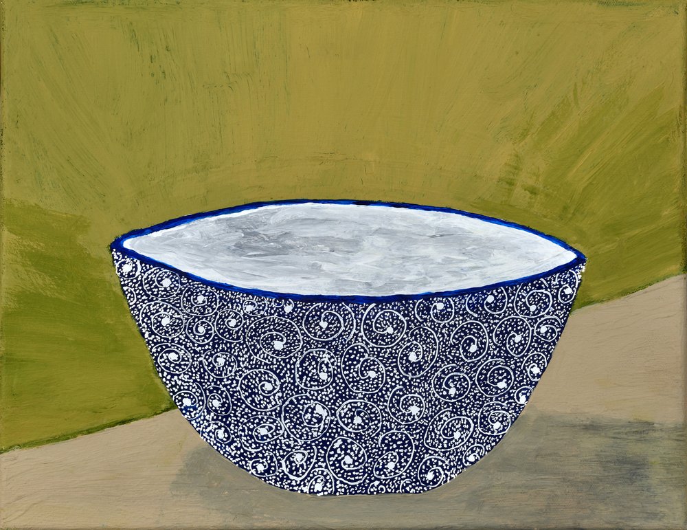 Elegant blauw stilleven met schaal door Dale Hefer & Family