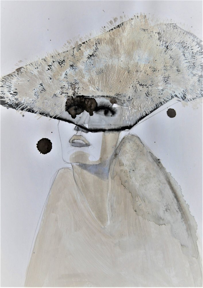 Portret met mysterieuze hoed door Doris Schmitz