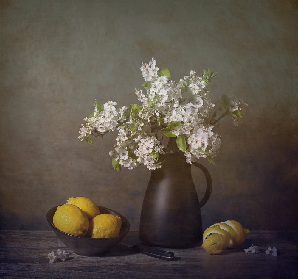 Witte bloemen en citroenen door Fangping Zhou