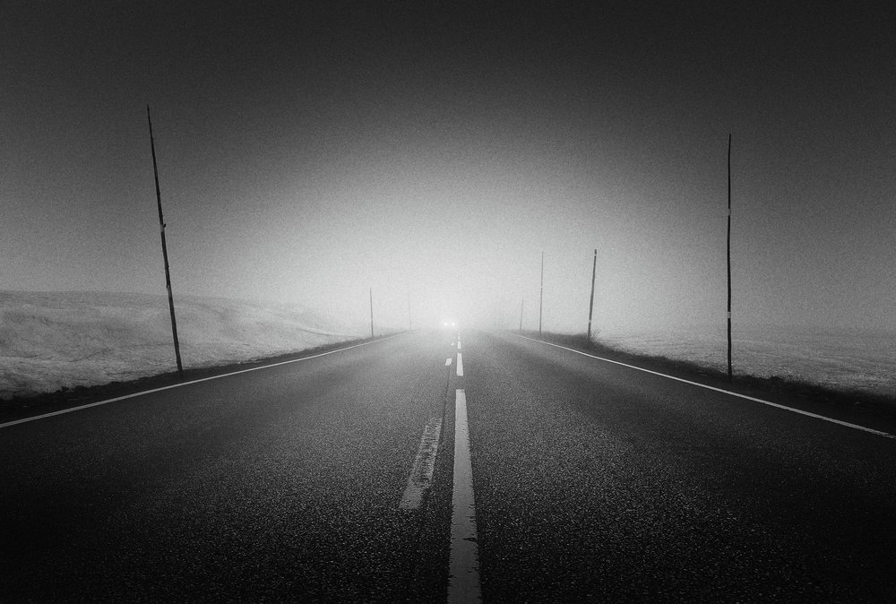 Mysterieuze mistige weg door Gustav Davidsson