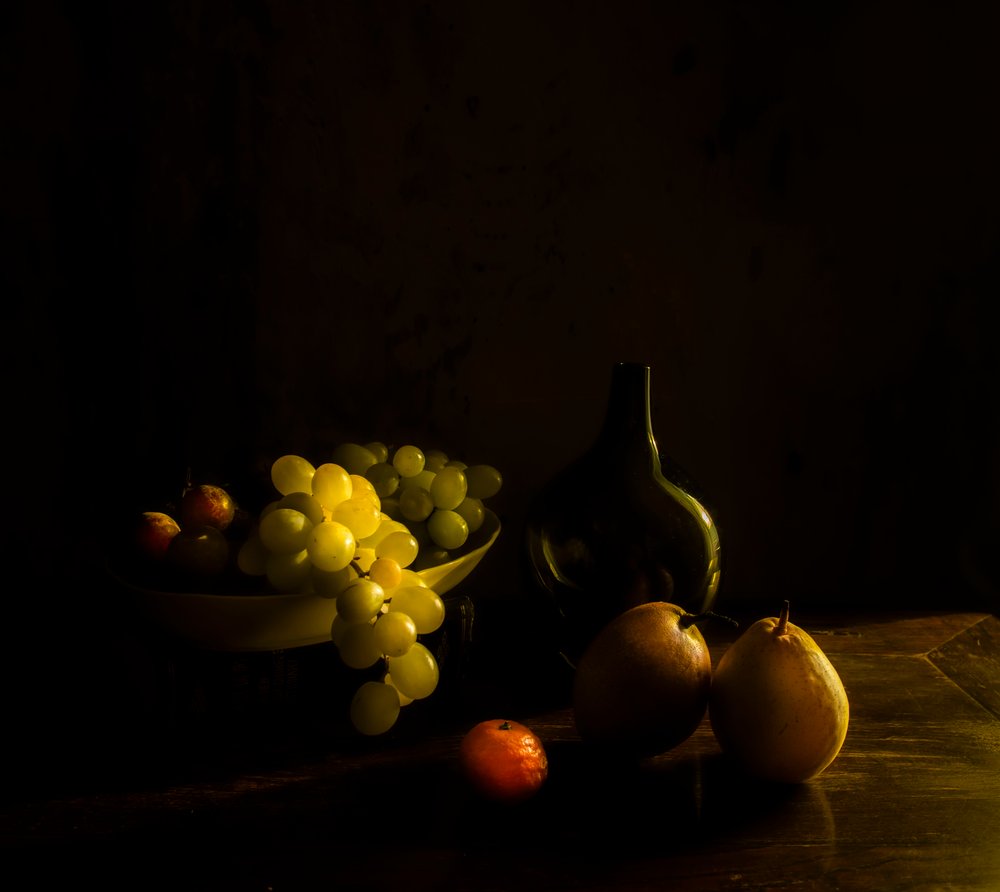 Stilleven met donker fruit door Judy Tseng
