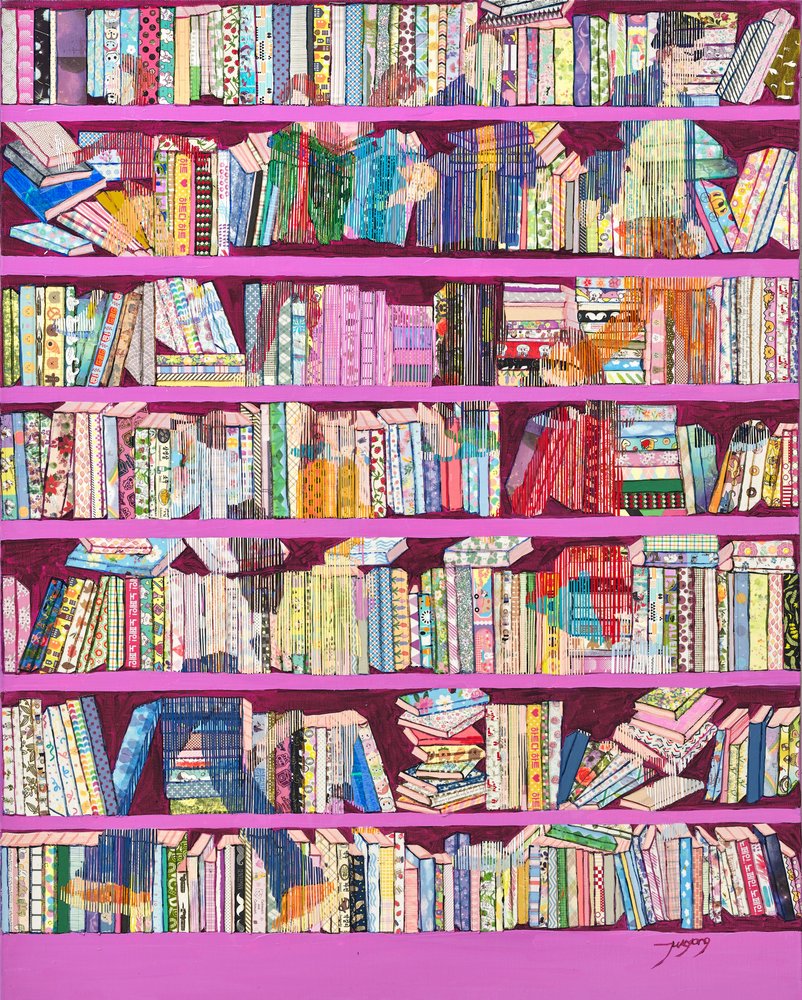 Levendig roze boekenkasten door Jukyong Park