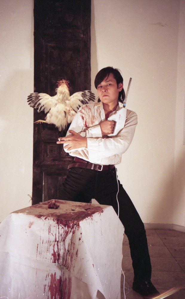 Bloody Table-voorstelling door Kanat Ibragimov