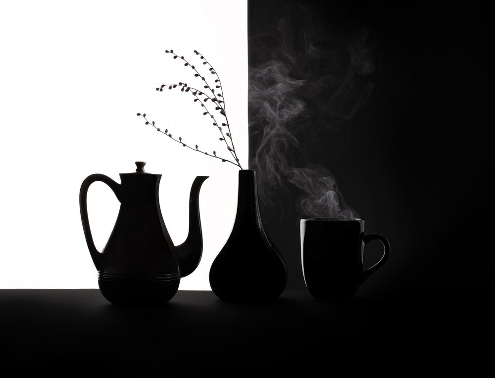 Zwart-wit koffie-stilleven door Margareth Perfoncio