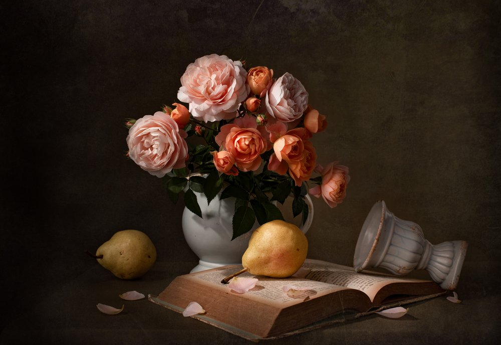 Elegante rozen en peren door Margareth Perfoncio