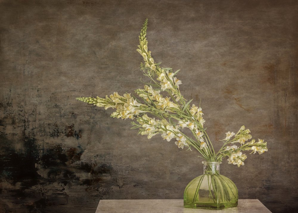 Rustiek bloemstilleven door Marie-anne Stas