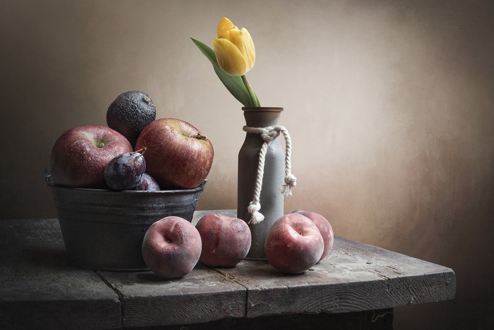 Rustiek fruitstilleven door OSAMA OMAR ALIE