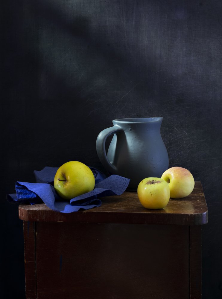 Stilleven met sombere appels door Olga Aleksandrovna