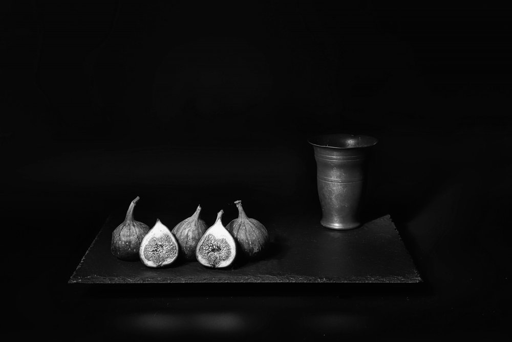 Elegant stilleven met vijgen door Saskia Dingemans