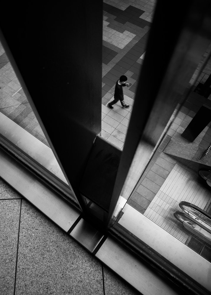 City Walker in lijst door Satoshi Hata