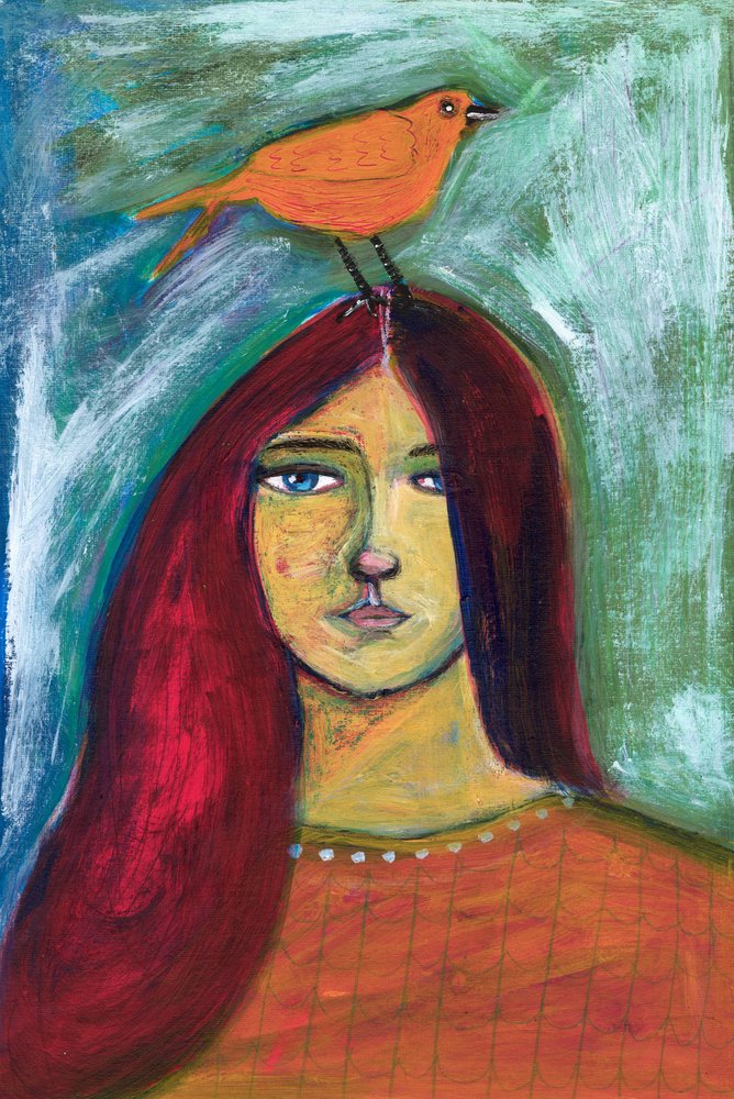 Vrouw met oranje vogel door Sharyn Bursic
