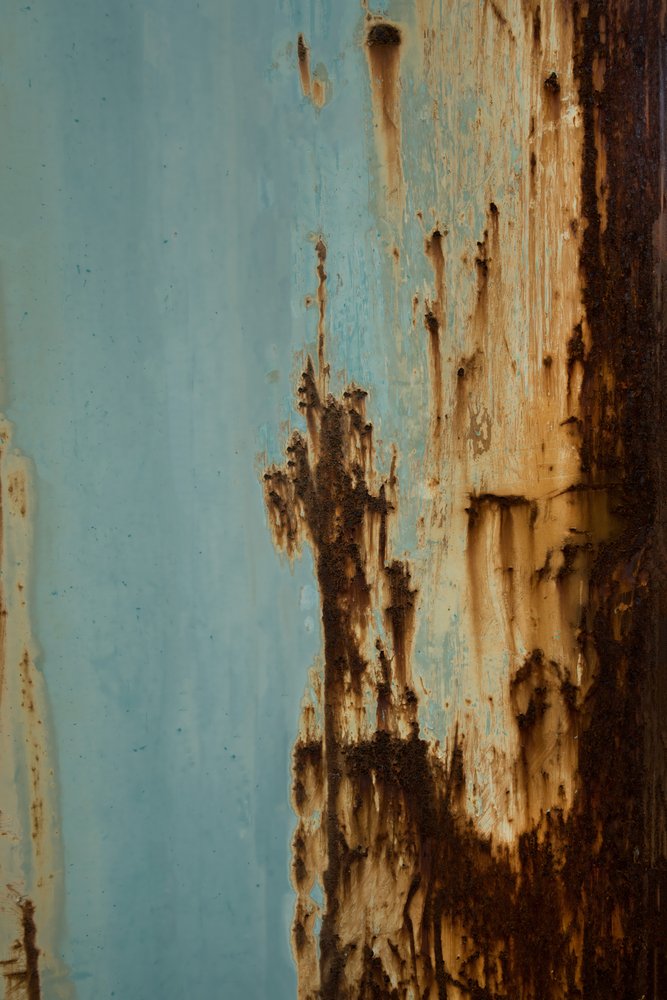 Verweerd blauw roest door Studio Meikle