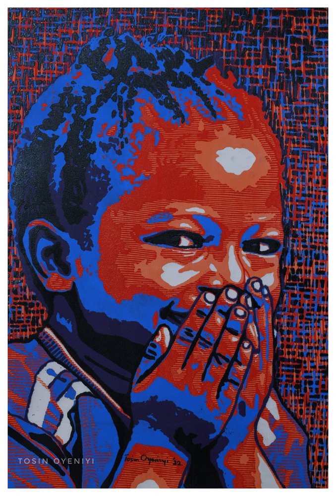 Portret van een lachende jongen door Tosin Oyeniyi