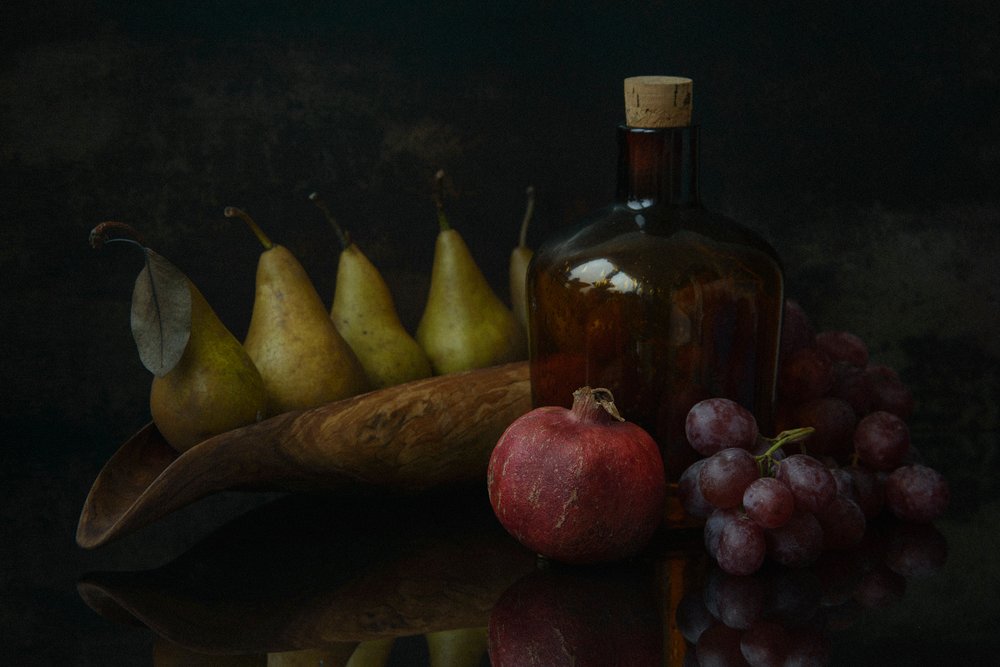 Donker stilleven met fruit door Vladimir Pavlovskyy