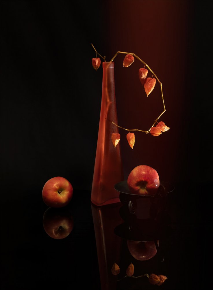 Levendig stilleven met appels door Yi Pan