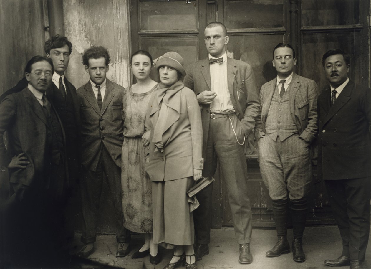 Groepsportret (Tamiji Najito, Boris Pasternak, Sergei Eisenstein, Olga Trejakova, Lili Brik, Vladimir Mayakovsky, en de Sovjetdiplomaat Voznesensky), Moskou, 1924 (gelatinezilverdruk) door Unknown
