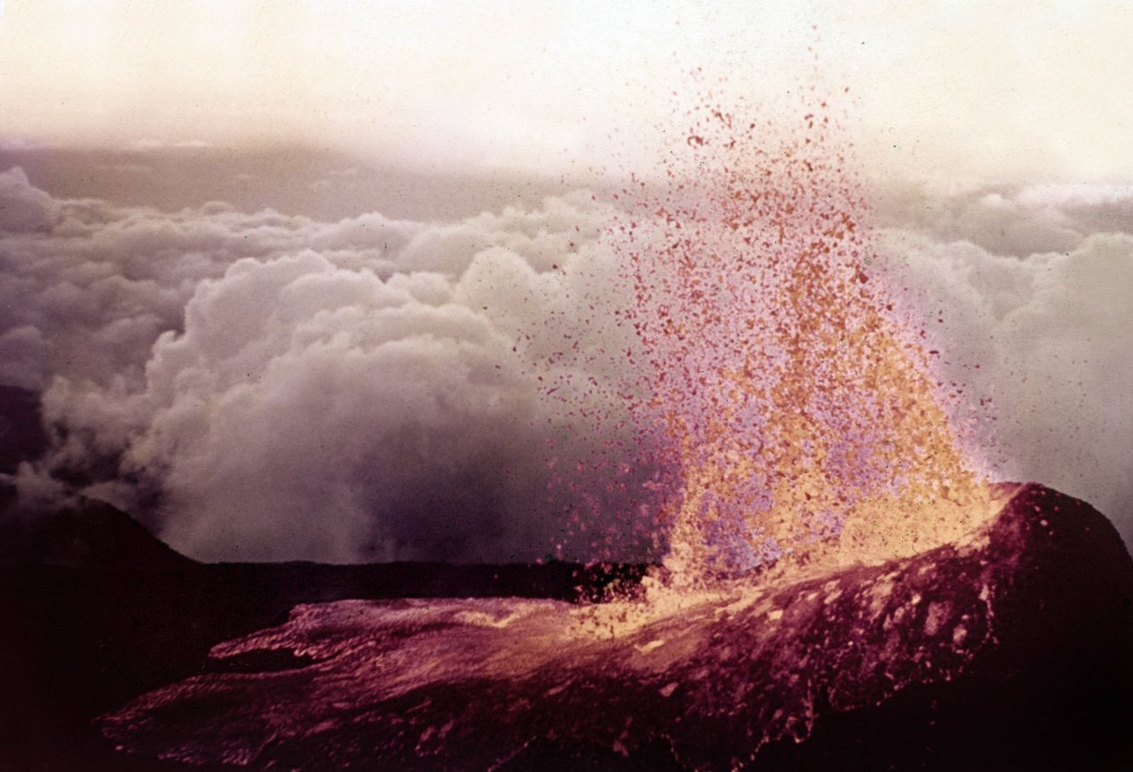 Vulkaanuitbarsting, Piton de la Fournaise door Unknown