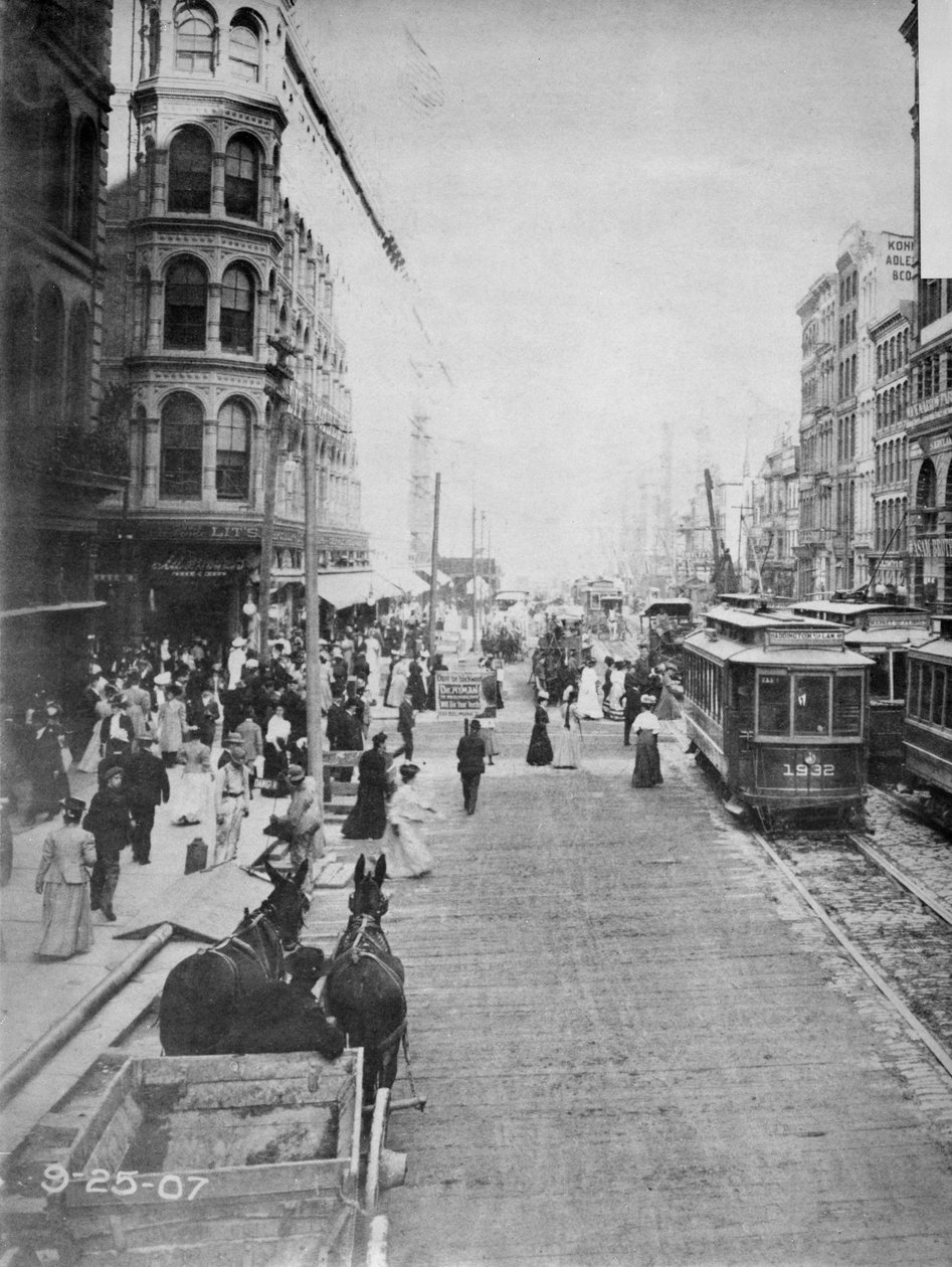 Market Street kijkend naar het oosten vanaf 7th Street, Philadelphia, 1907 door American Photographer