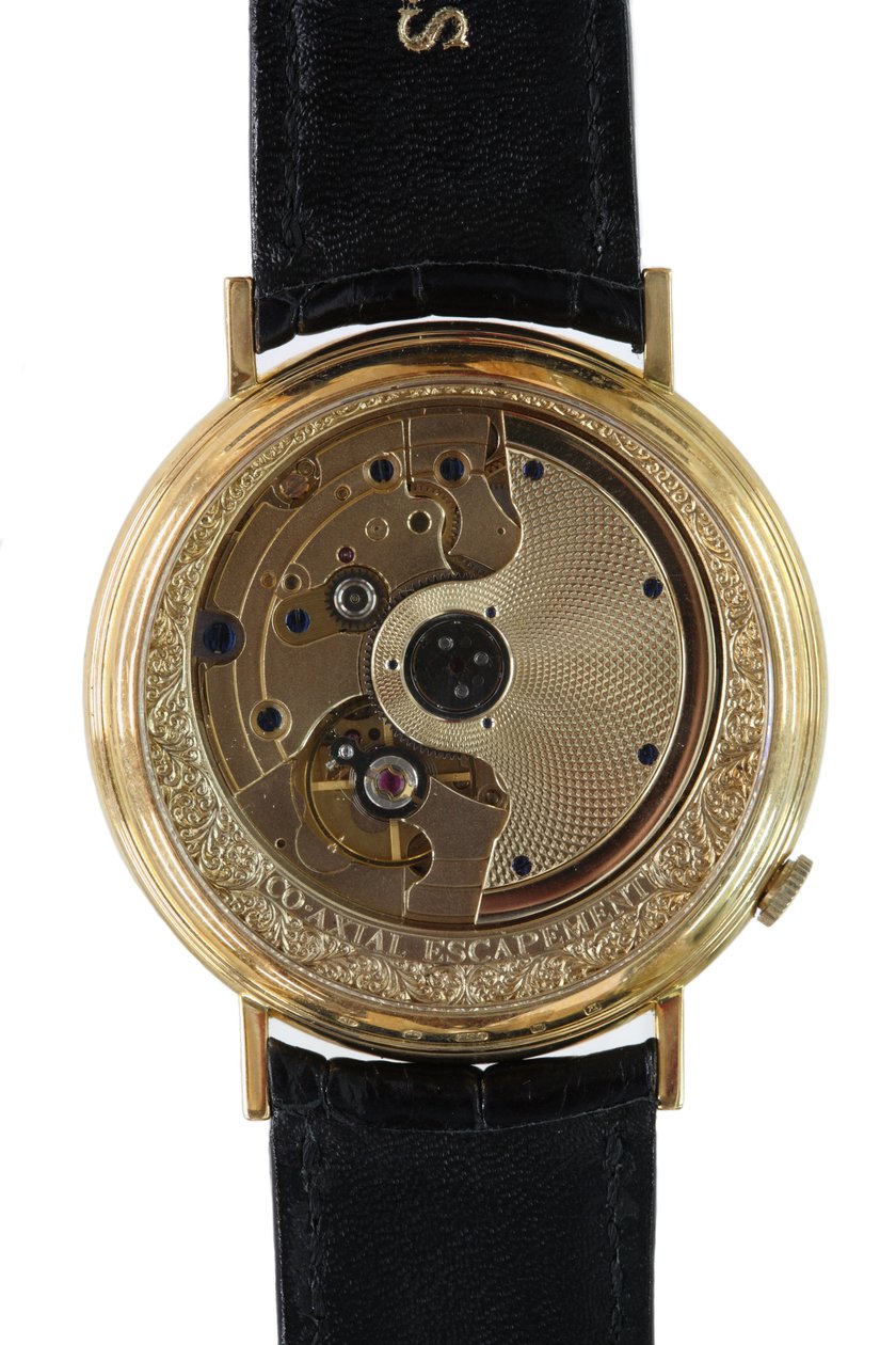 Keerzijde van de Daniels Millennium Horloge door English School