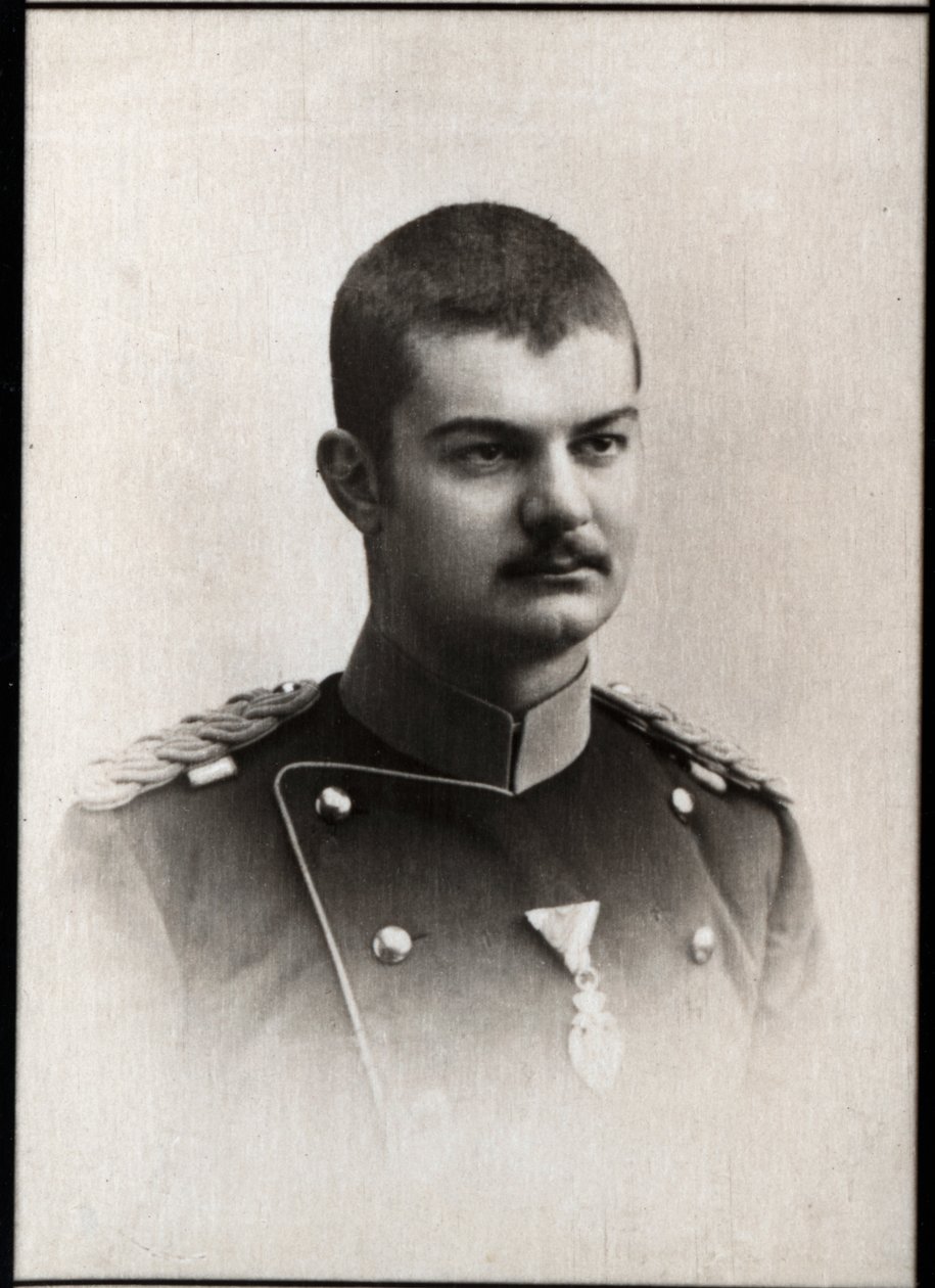 Portret van Alexander I Obrenovic van Servië (1876-1903), Koning van Servië door French Photographer