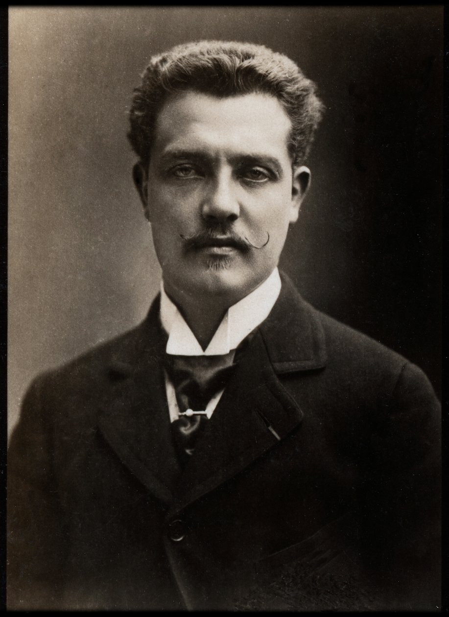 Portret van Prins Henri van Orléans door French Photographer