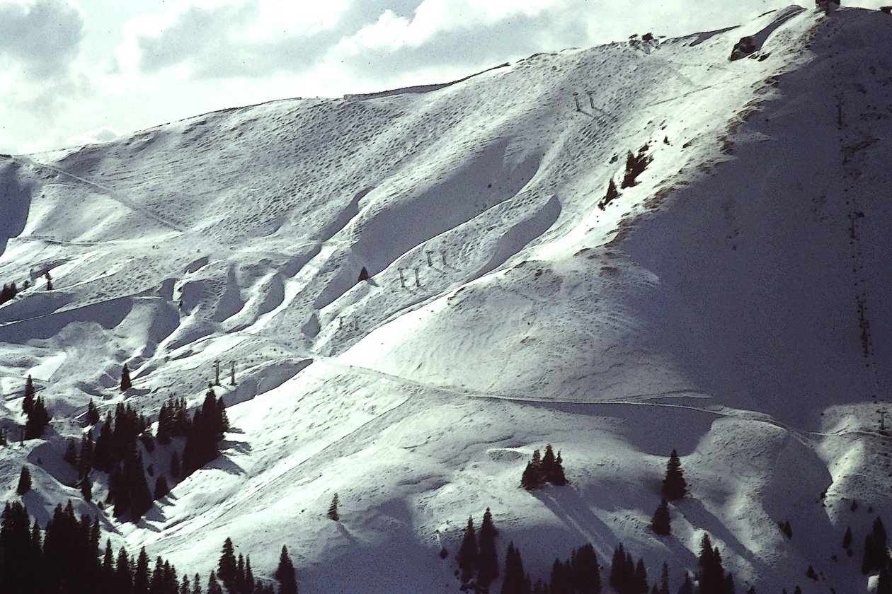 Besneeuwde Helling door Detlef B. Fischer