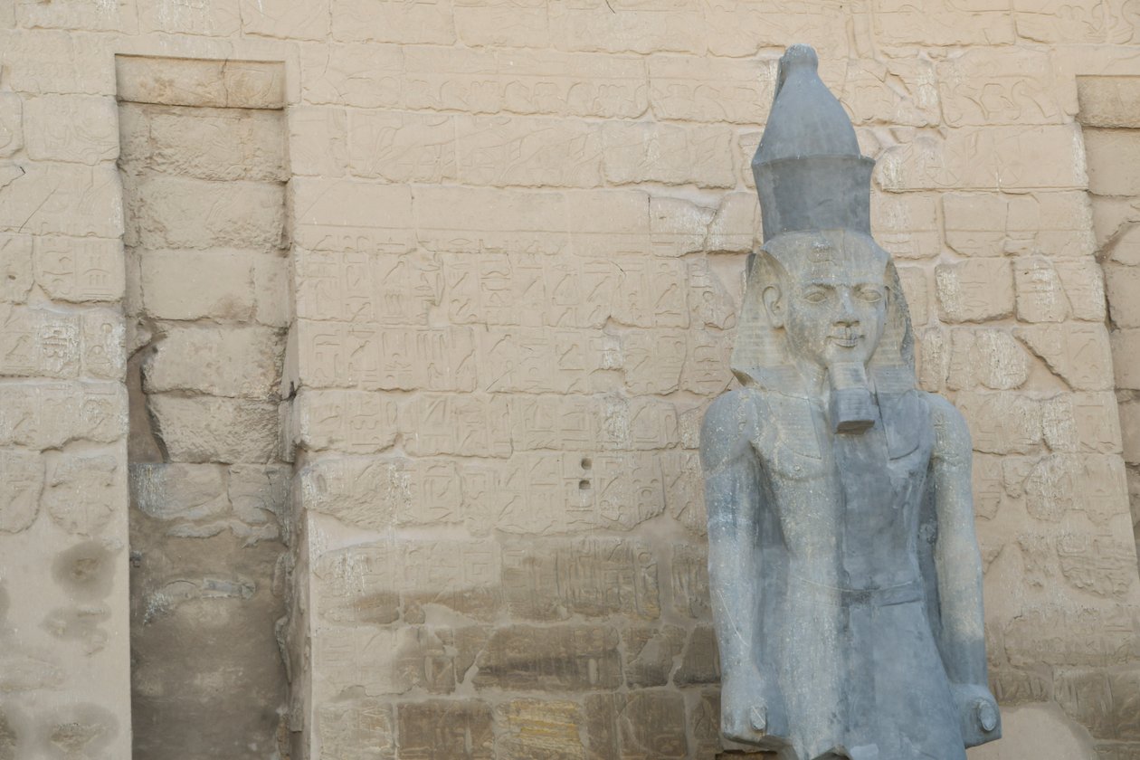 De tempel van Luxor, Oud-Egyptische architectuur in Luxor door Albert Mansour