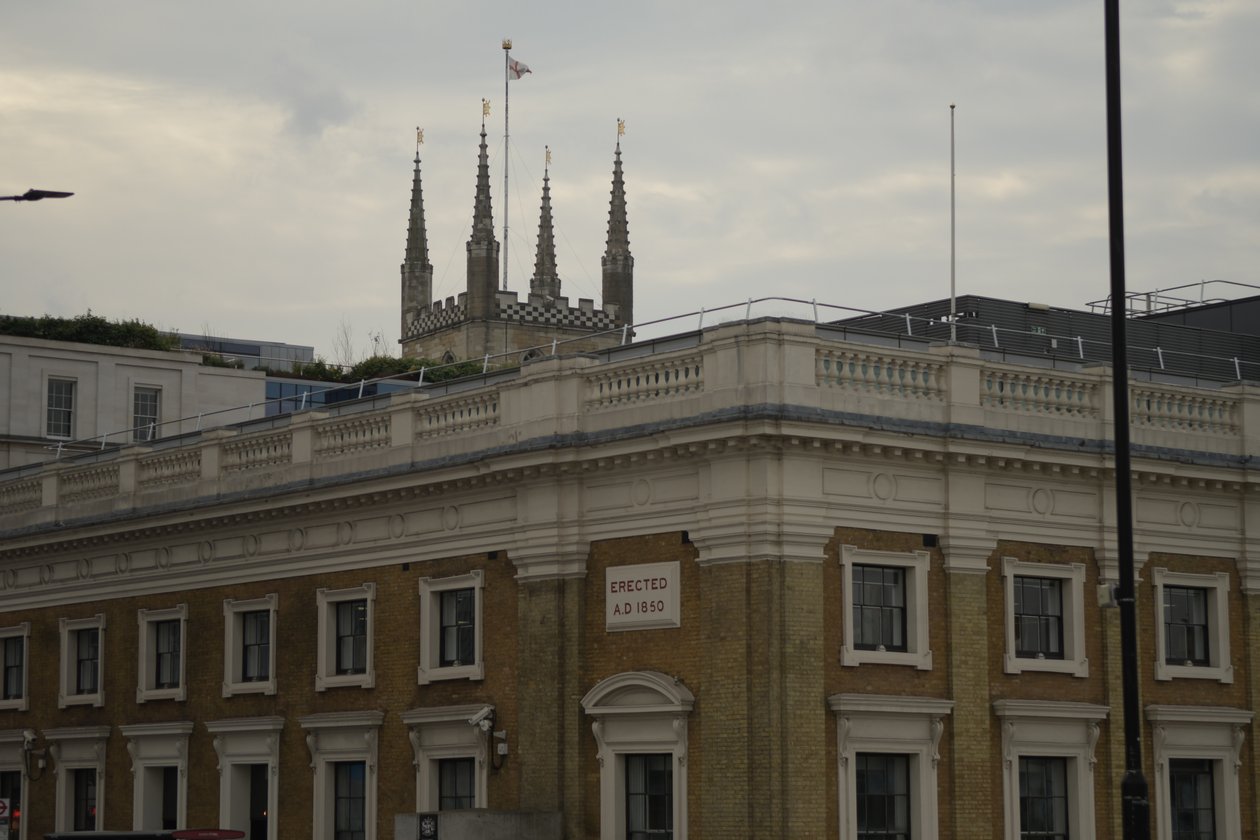 London Bridge over de Theems in het hart van Londen door Albert Mansour