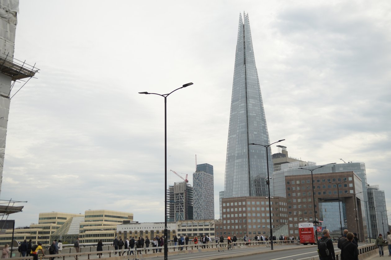 London Bridge over de Theems in het hart van Londen door Albert Mansour