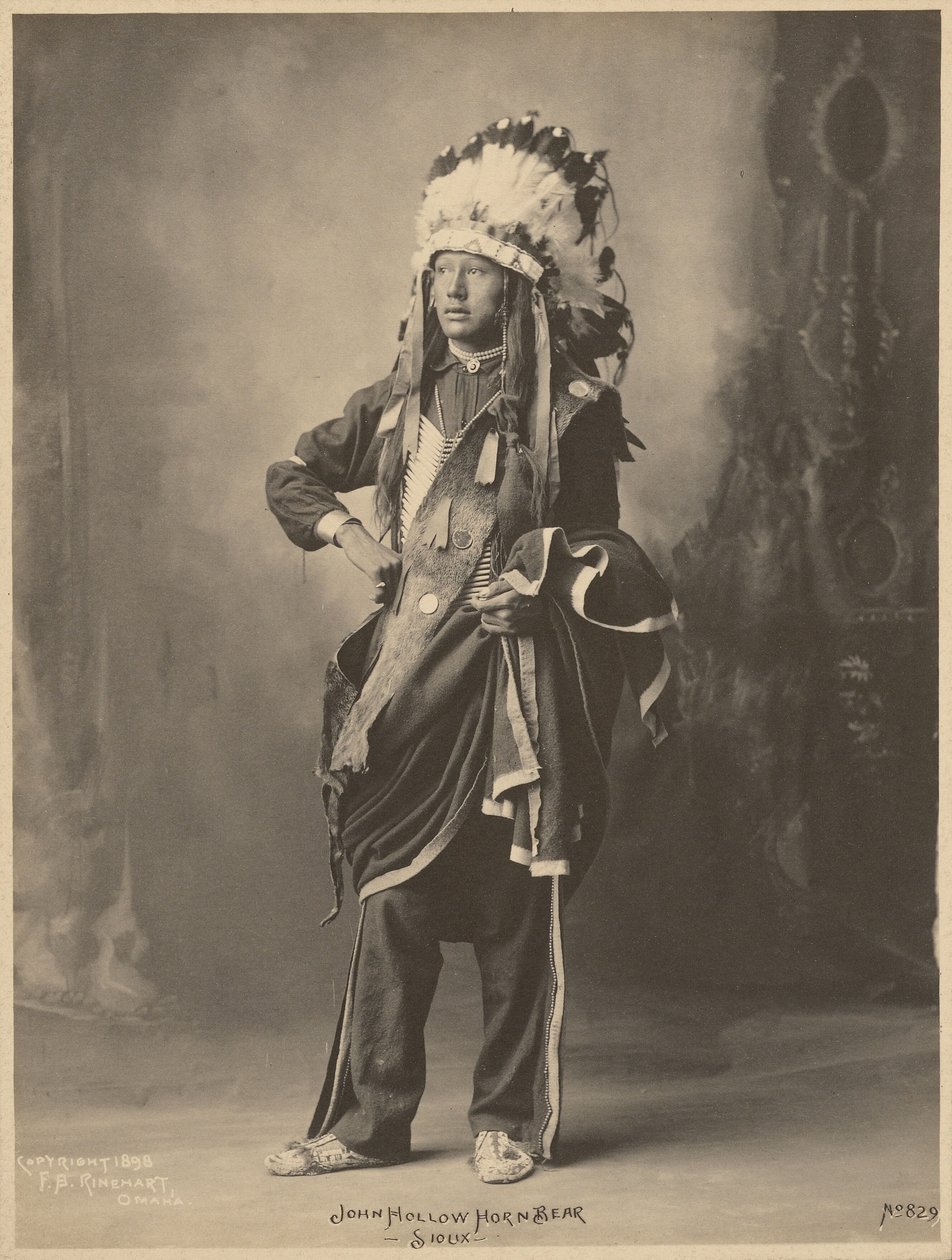 John Hollow Horn Beer, Sioux door Adolph F. Muhr