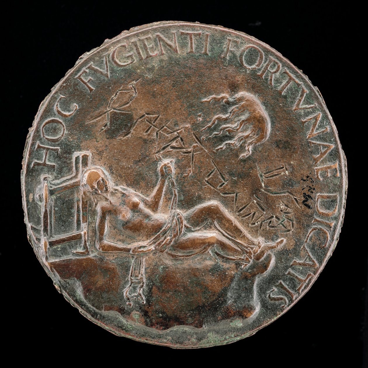 Vrouwelijke figuur die een teugel vasthoudt [achterkant], waarschijnlijk na 1502 door Adriano Fiorentino