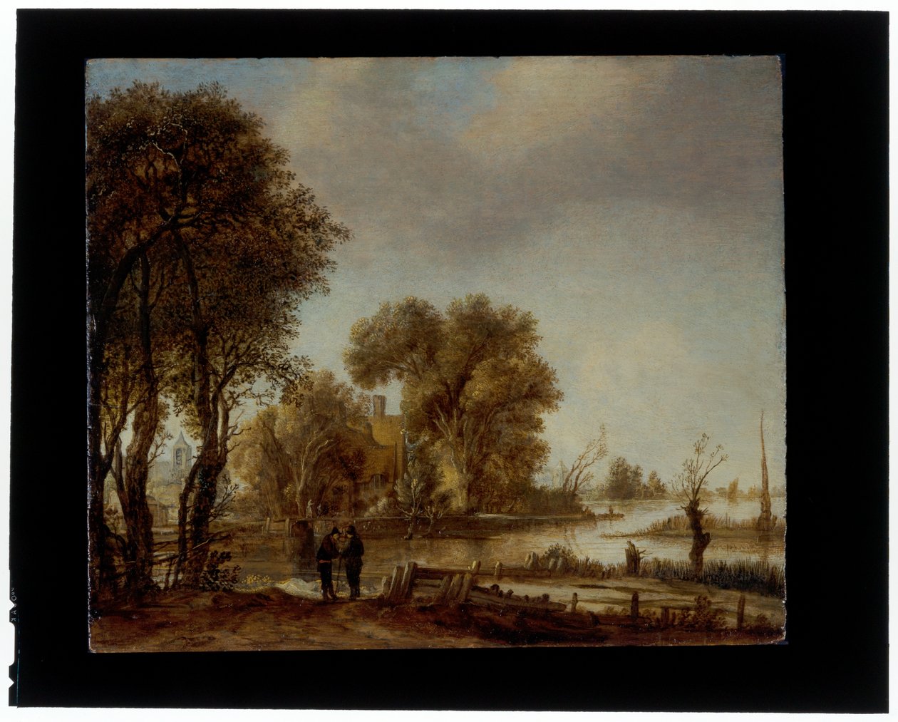 Een rivierlandschap met mannen in gesprek op een pad door Aert van der Neer