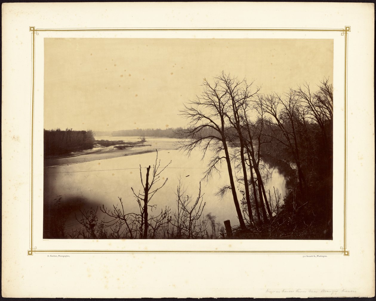 [Uitzicht op de Kansas rivier bij Stranger, Kansas]. door Alexander Gardner