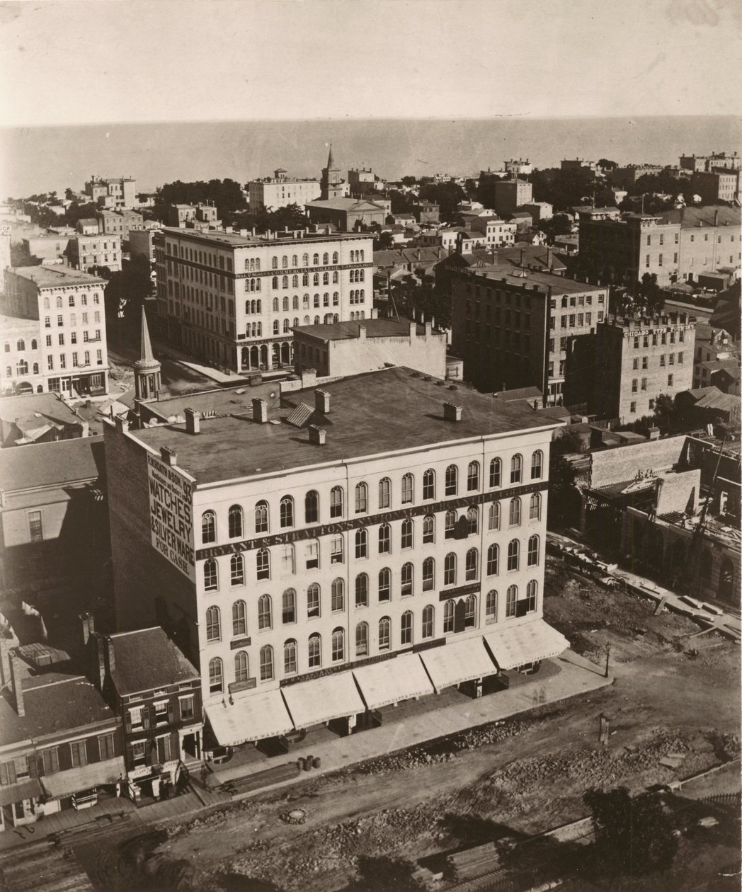 Uitzicht oostzuidoost vanaf de koepel van het gerechtsgebouw in Chicago door Alexander Hesler