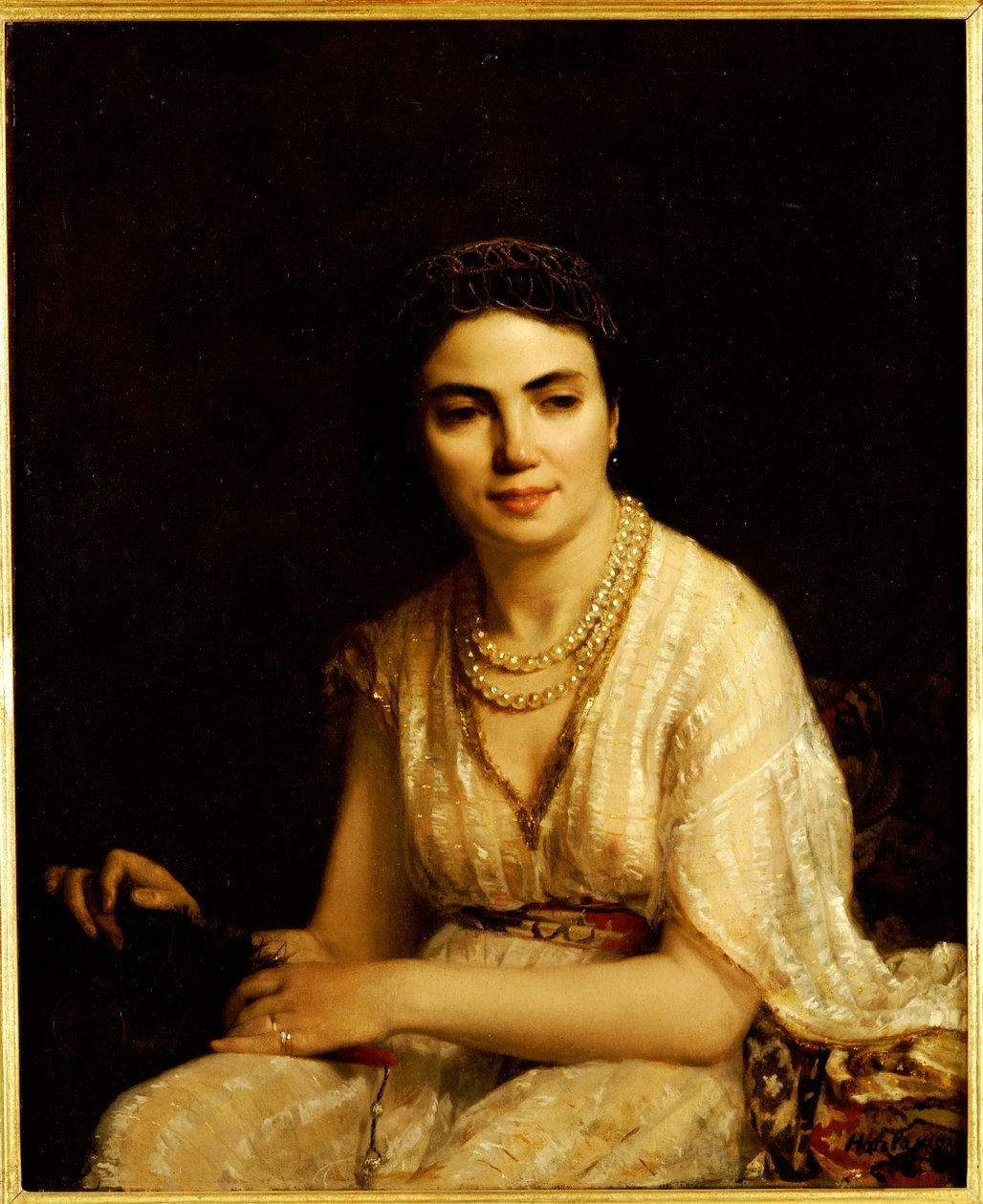 Portret van een Vrouw met een Parelketting en een Waaier door Alexei Alexevich Harlamoff