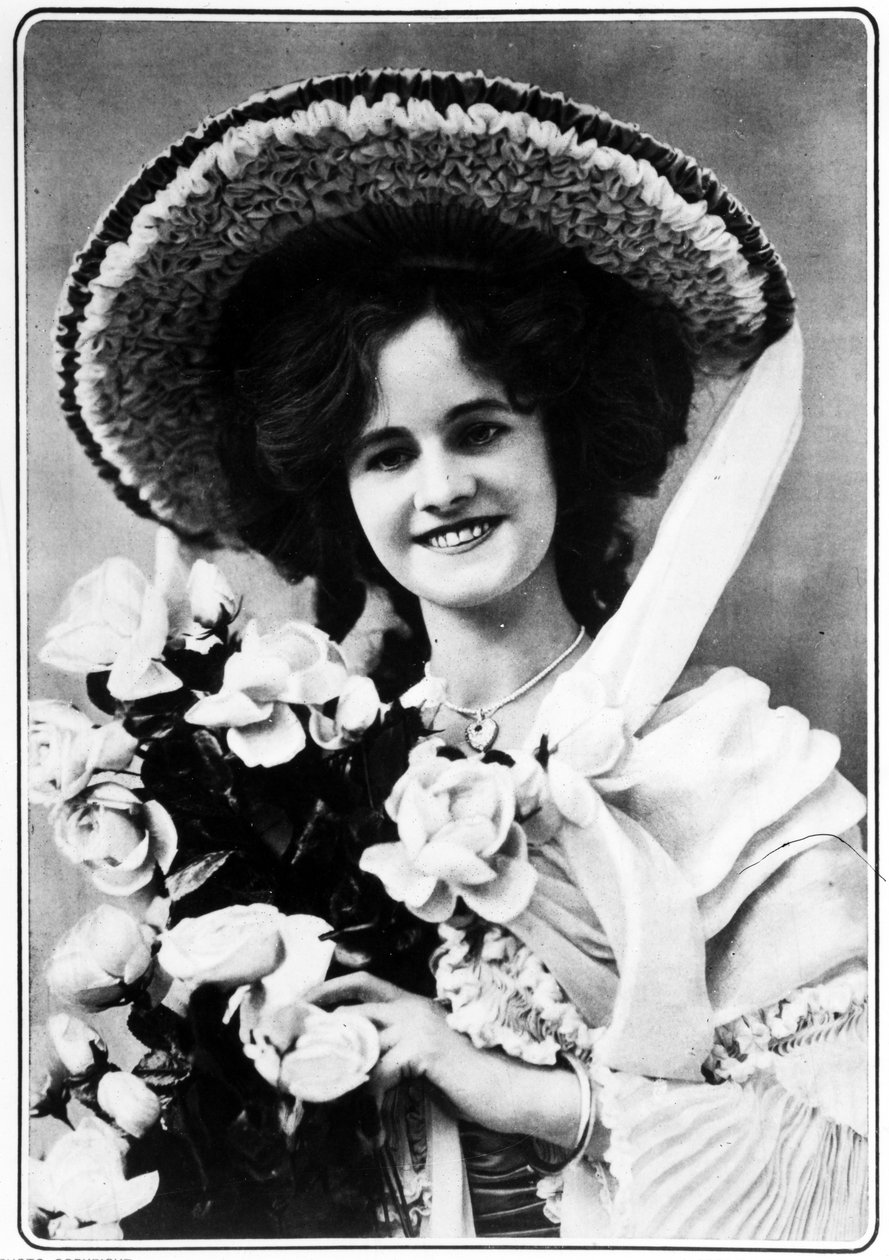 Miss Gertie Millar door Alfred Ellis & Walery