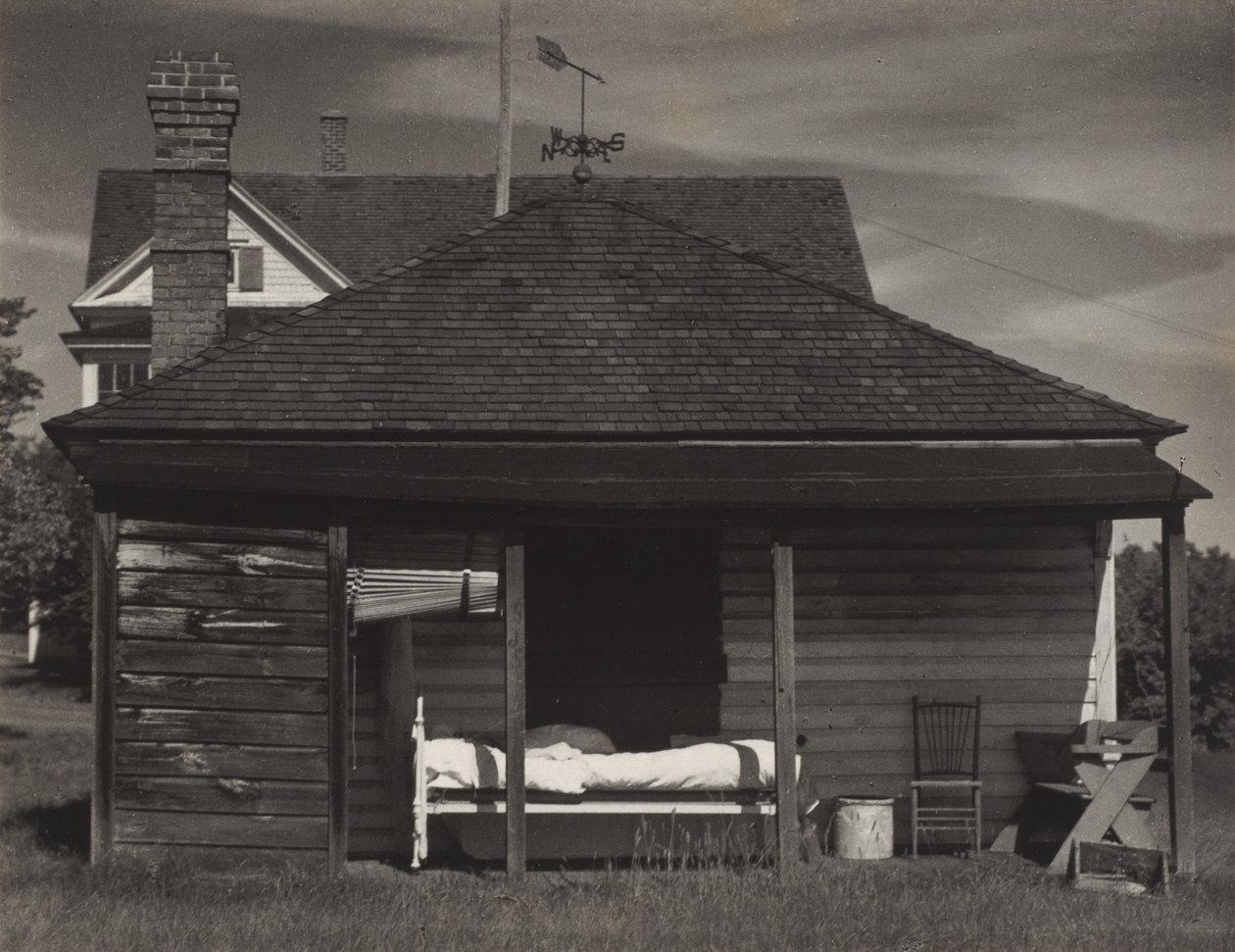 Achterkant van Little House door Alfred Stieglitz