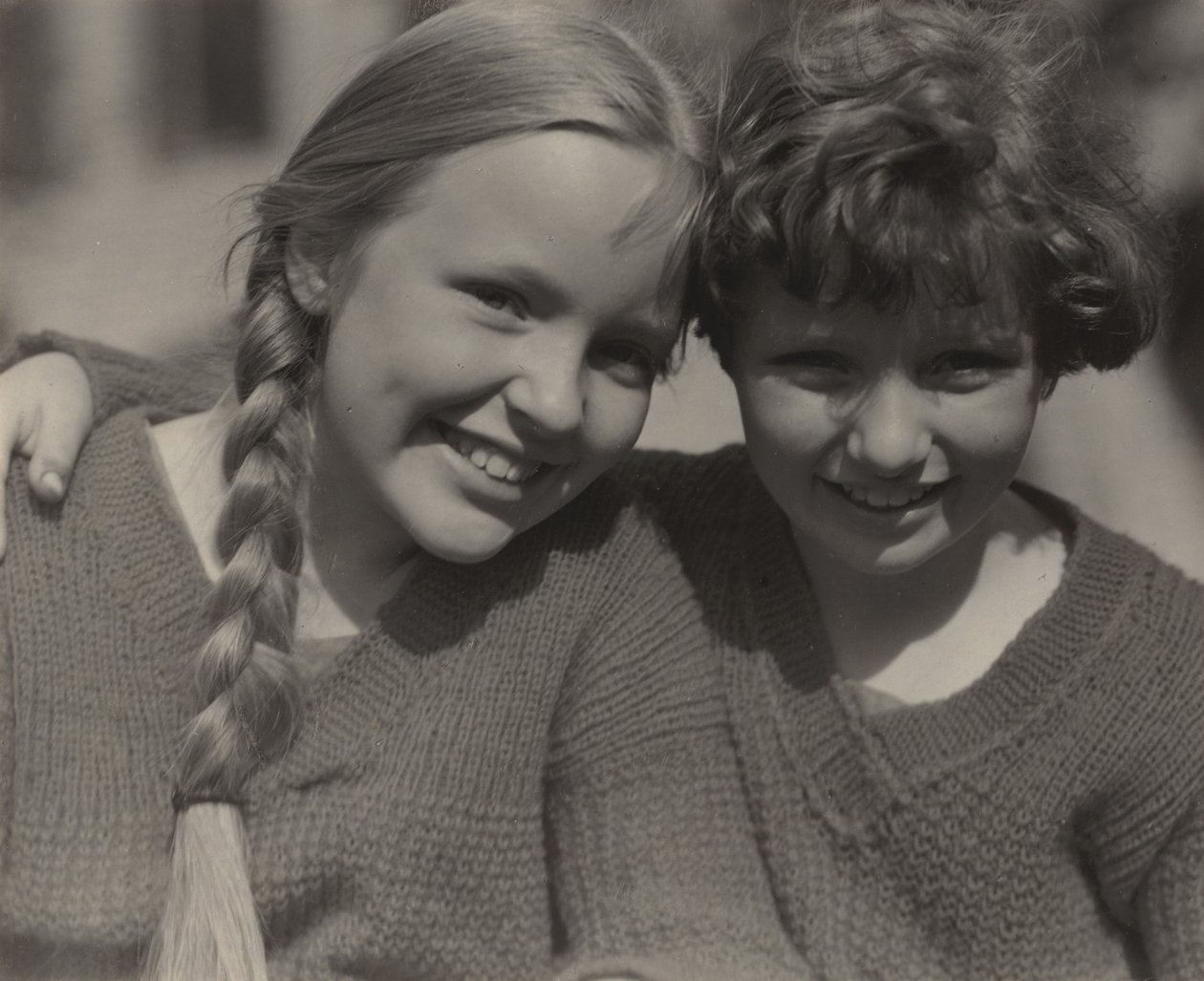 Elizabeth (Peggy) en Sue Davidson door Alfred Stieglitz