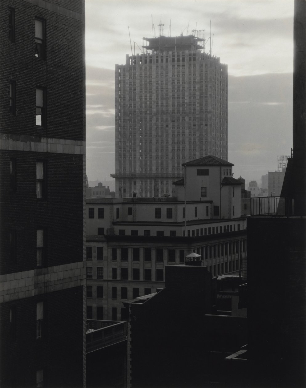 Vanuit mijn raam bij An American Place, zuidwesten door Alfred Stieglitz