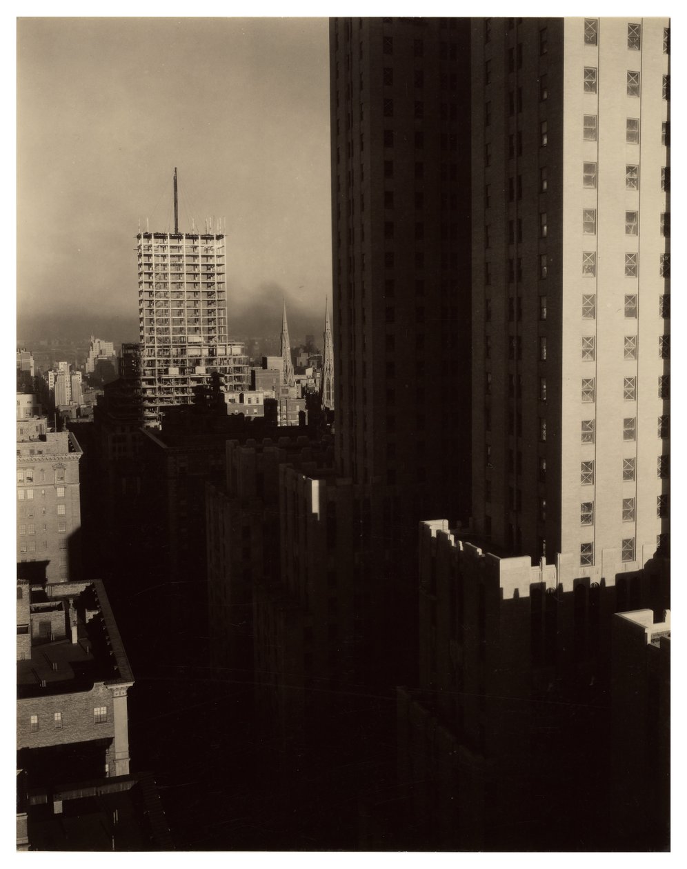 Uit de Shelton door Alfred Stieglitz