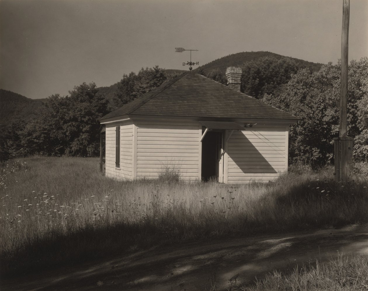 Little House, Lake George door Alfred Stieglitz
